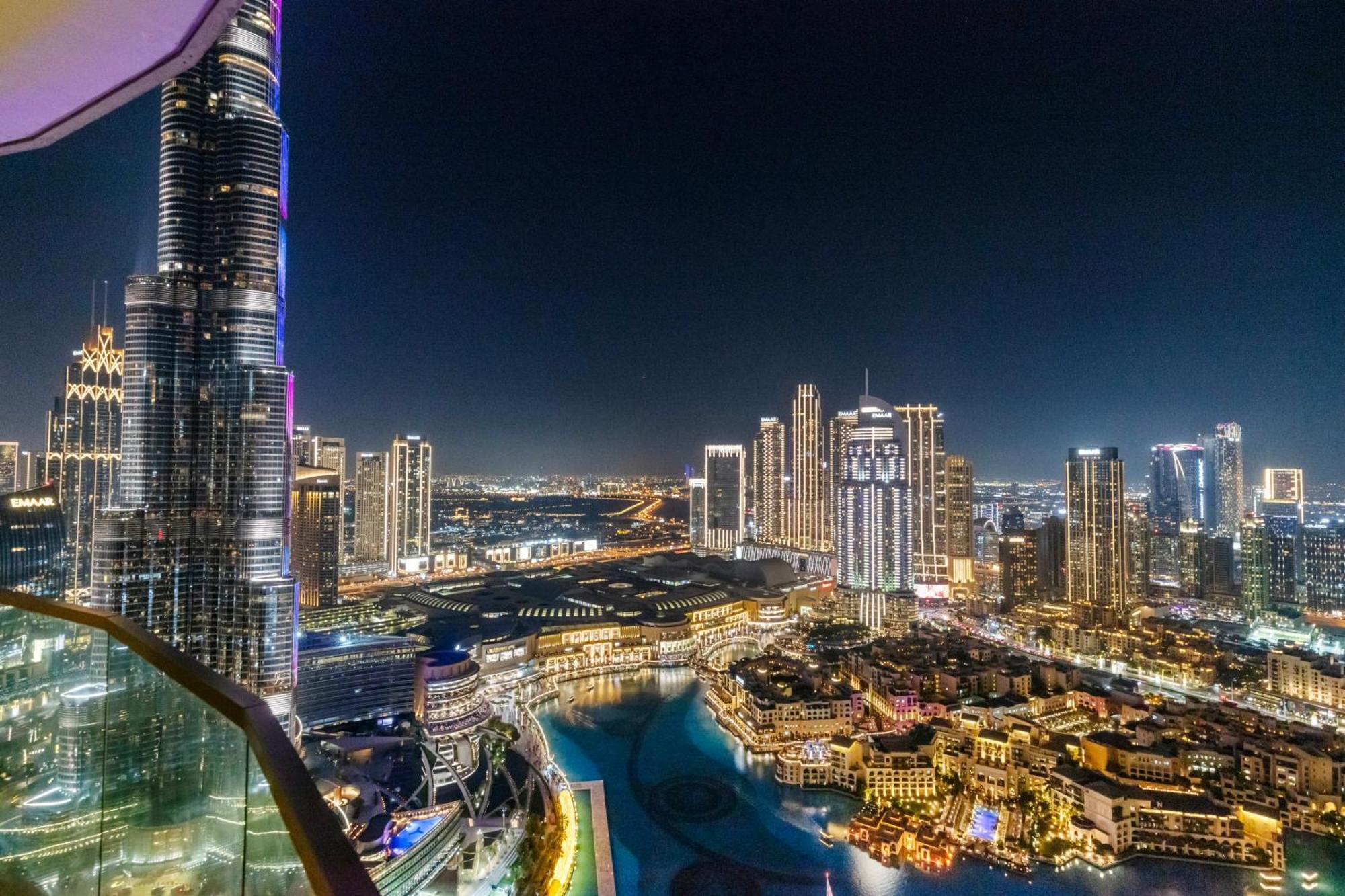 Burj Khalifa Views 4br Luxe With Stunning Fountain Show *