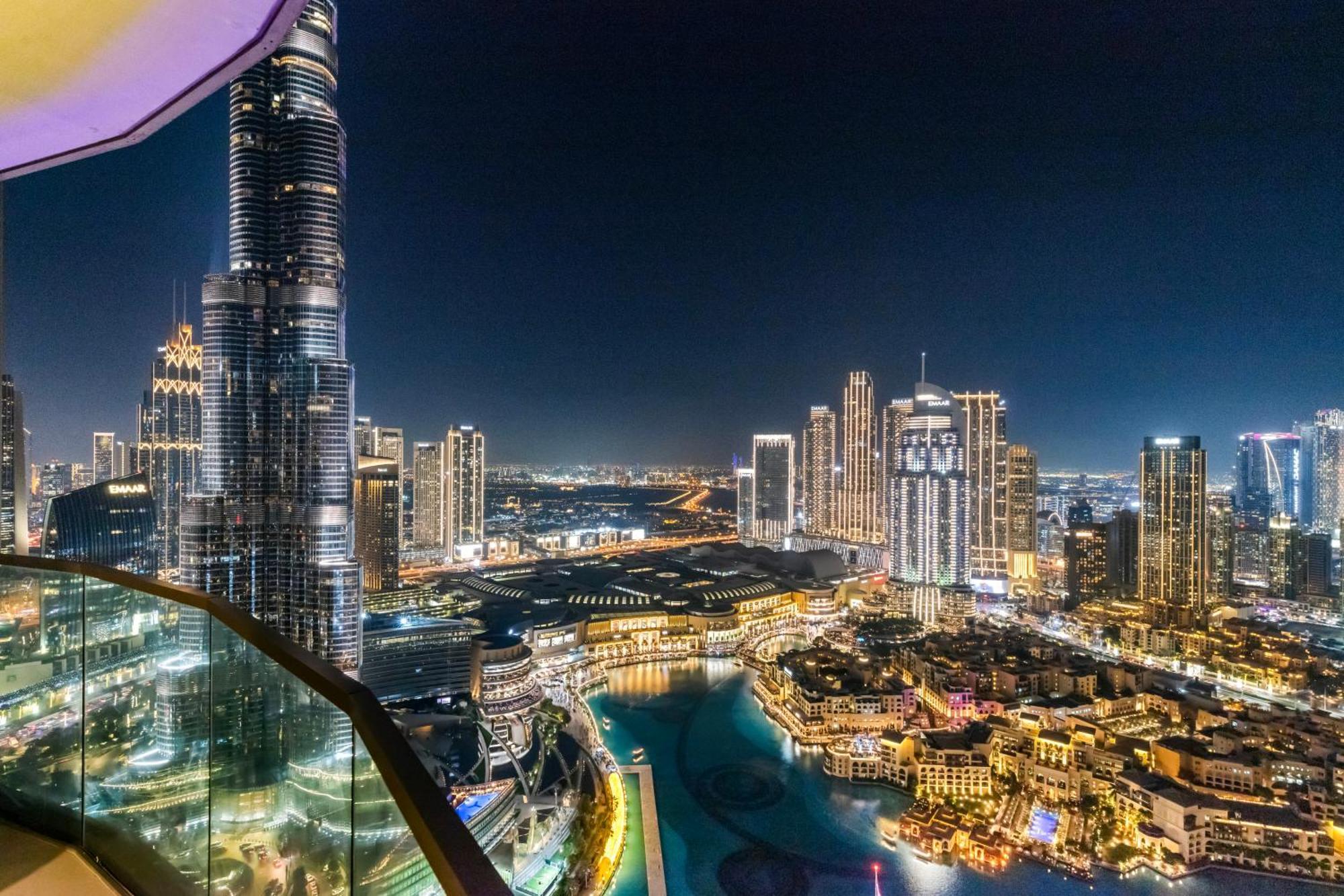 Burj Khalifa Views 4br Luxe With Stunning Fountain Show Apartment