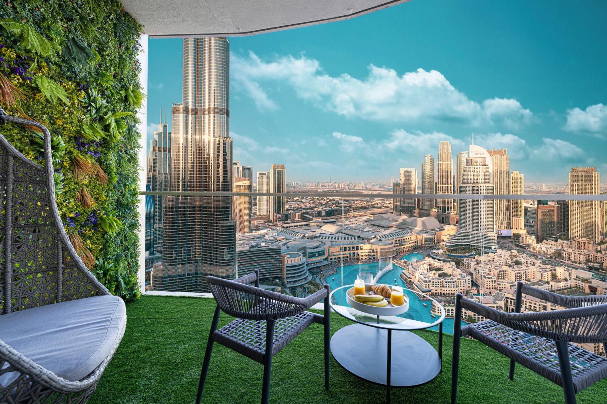Apartment Burj Khalifa Views 4br Luxe With Stunning Fountain Show Dubai