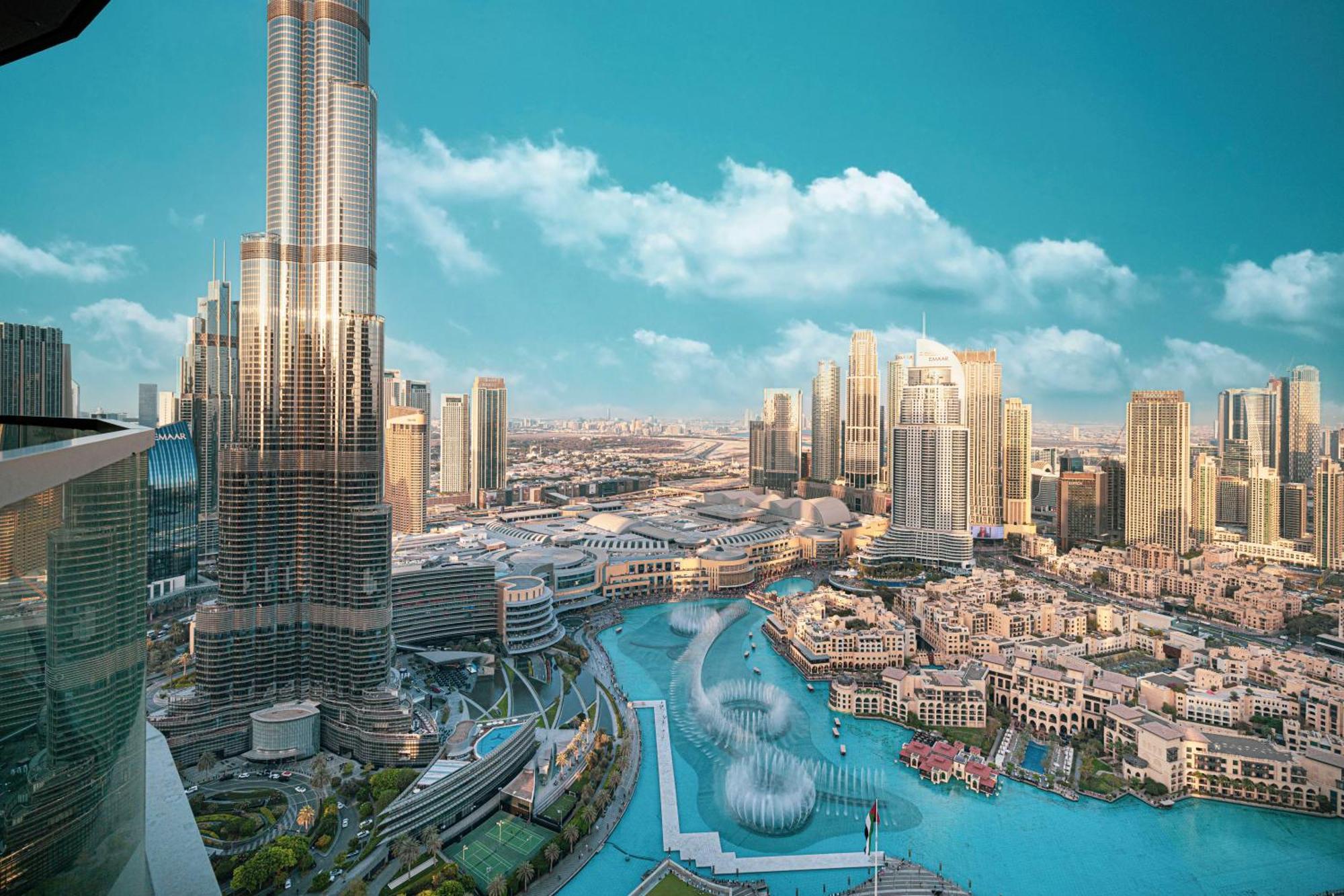 Burj Khalifa Views 4br Luxe With Stunning Fountain Show