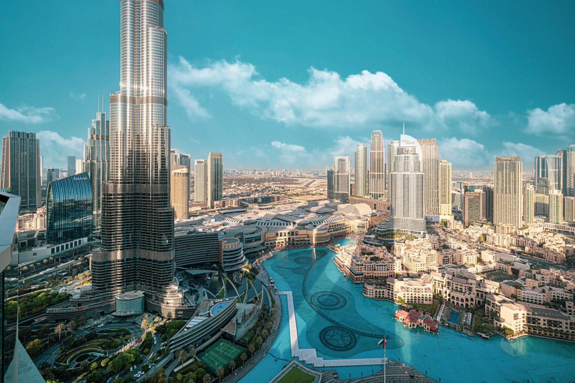Burj Khalifa Views 4br Luxe With Stunning Fountain Show *
