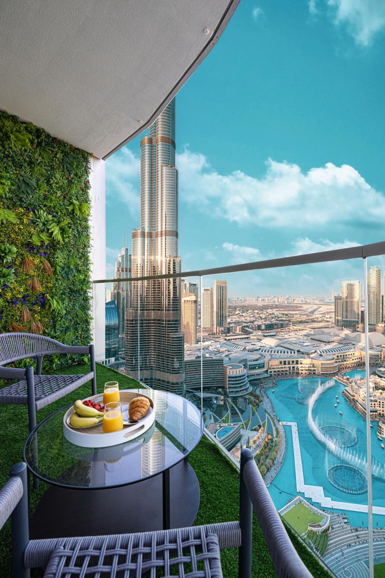 Burj Khalifa Views 4br Luxe With Stunning Fountain Show *